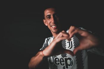 Transferowy hit Juventusu stał się faktem. Angel Di Maria oficjalnie zaprezentowany jako piłkarz 